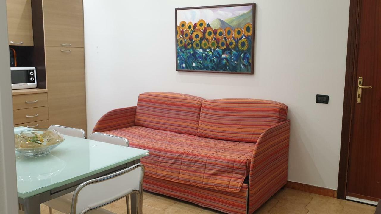Casa Vacanze L'Isola Del Relax Isola delle Femmine Exteriör bild