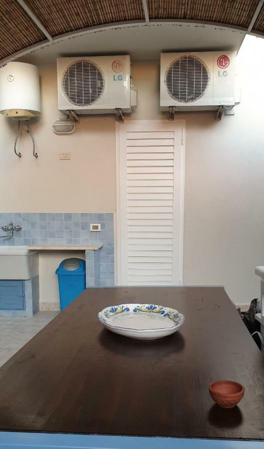 Casa Vacanze L'Isola Del Relax Isola delle Femmine Exteriör bild